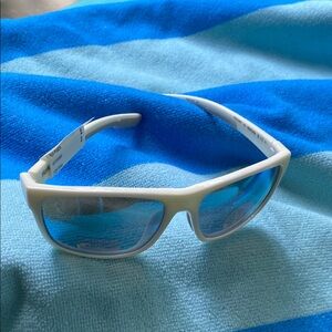 Hurley Ventura HSM1028PFWM White Sunglasses with Blue Lenses